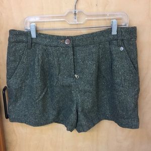 Tweed pleated shorts